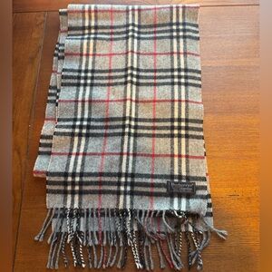 BURBERRYS Vintage Classic Grey Lambswool Check Scarf W/COA